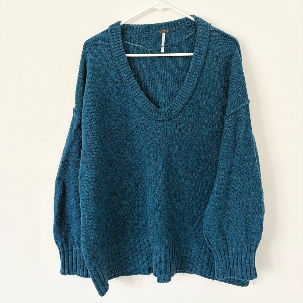 Free People Brookside Knitted Oversized Tunic Sweater in Halcyon Blue Size Small - Picture 4 of 9